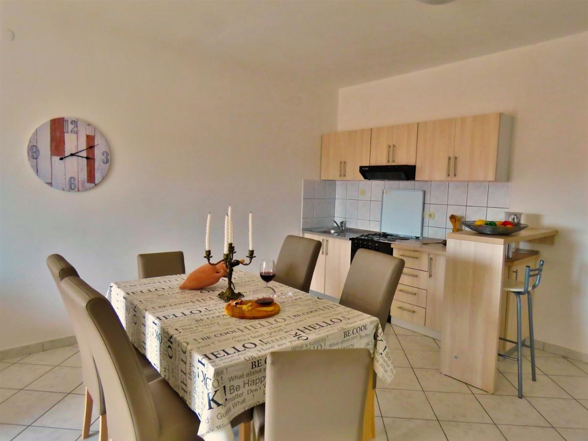 Apartments Zvone Omis Ngoại thất bức ảnh